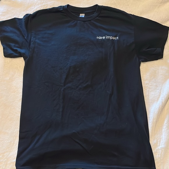 Rare Beauty Rare Impact Black T-Shirt size medium - Picture 2 of 3